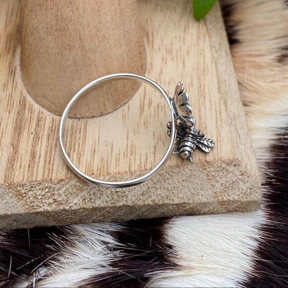 Sterling Silver Sunflower & Dangle Bumblebee Ring, Flower Rings, Bee Rings - Picture 4 of 5